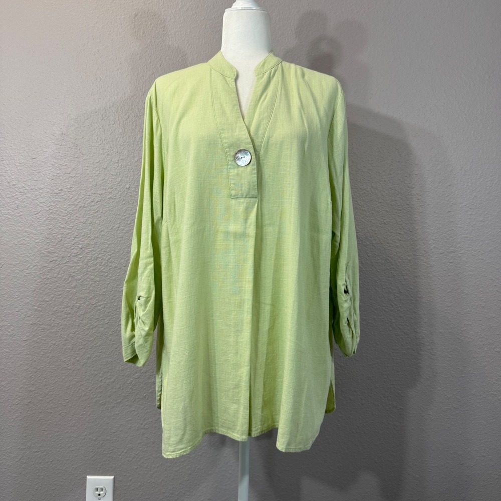 Ruby Rd. Woman's Size 1X Lime Green Linen Blend V-Neck Roll Tab Sleeve Tunic Top